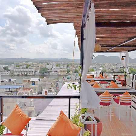 Hotel Udai Niwas By The Lake Udaipur Eksteriør billede