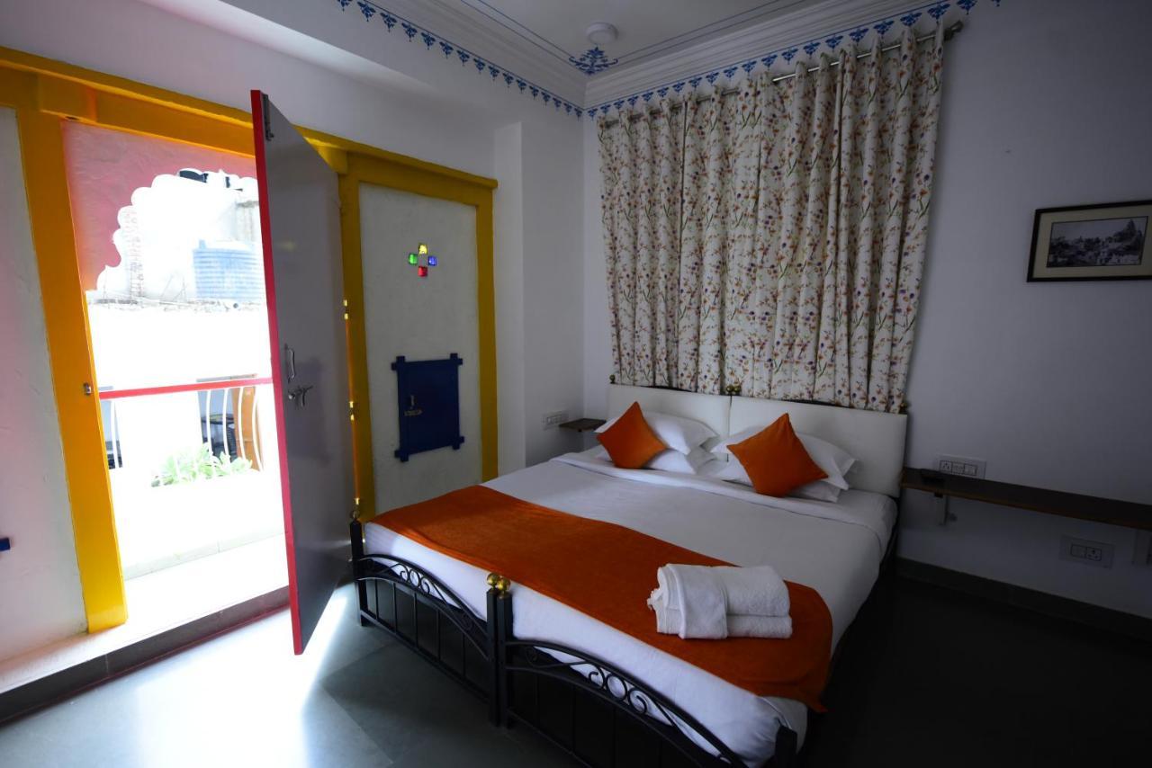 Hotel Udai Niwas By The Lake Udaipur Eksteriør billede