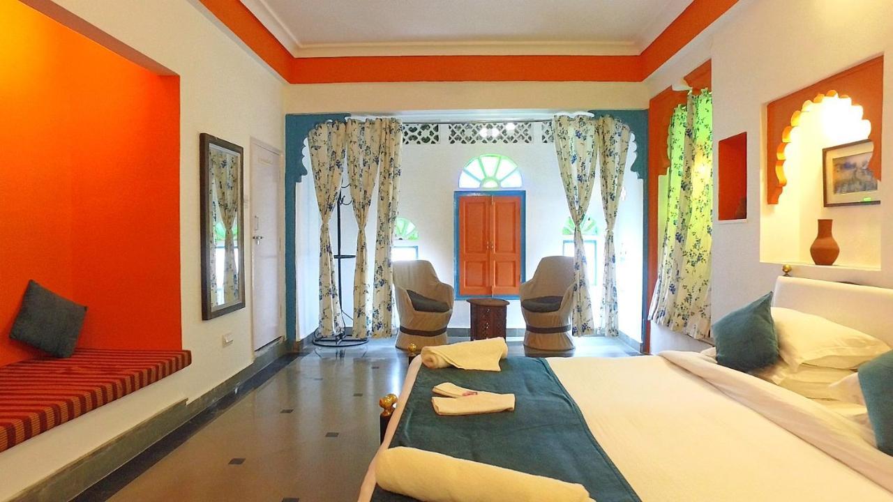 Hotel Udai Niwas By The Lake Udaipur Eksteriør billede