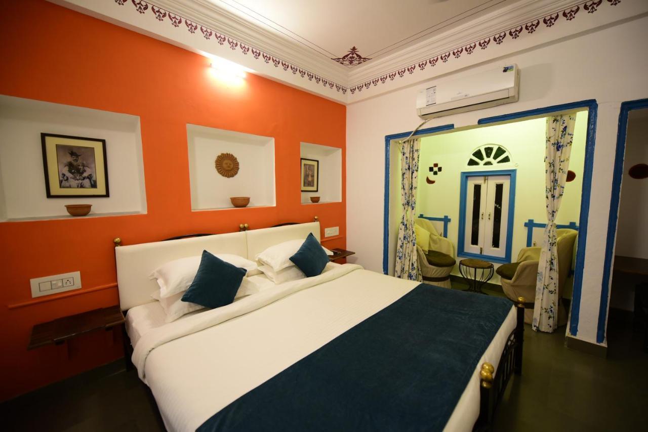 Hotel Udai Niwas By The Lake Udaipur Eksteriør billede