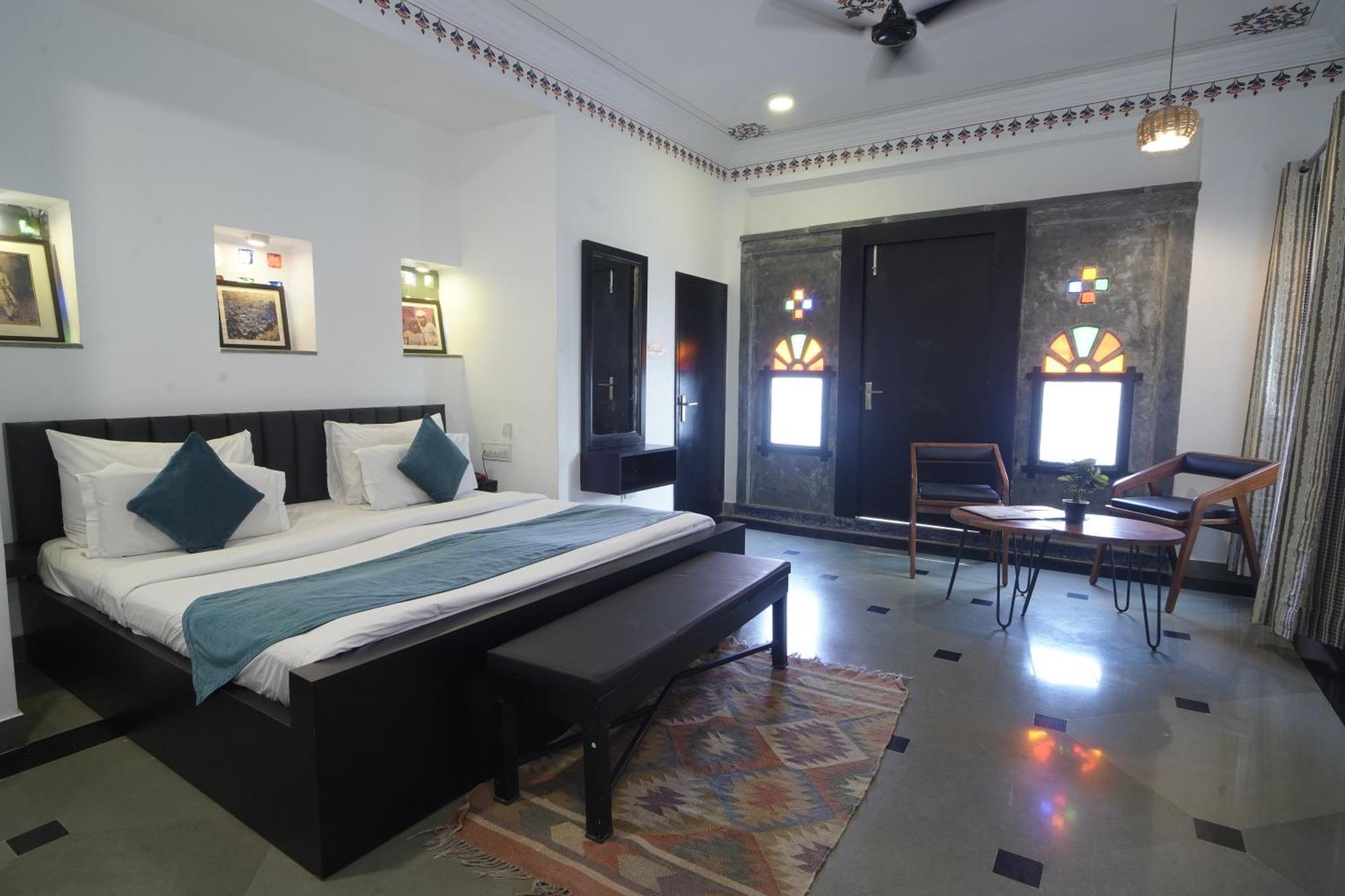 Hotel Udai Niwas By The Lake Udaipur Eksteriør billede