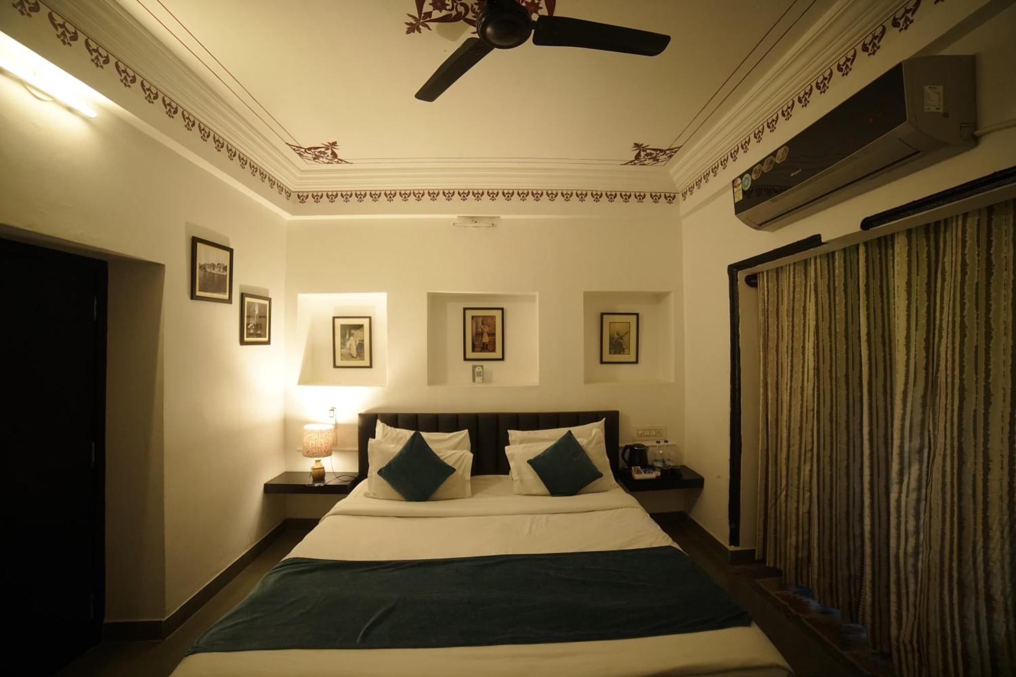 Hotel Udai Niwas By The Lake Udaipur Eksteriør billede