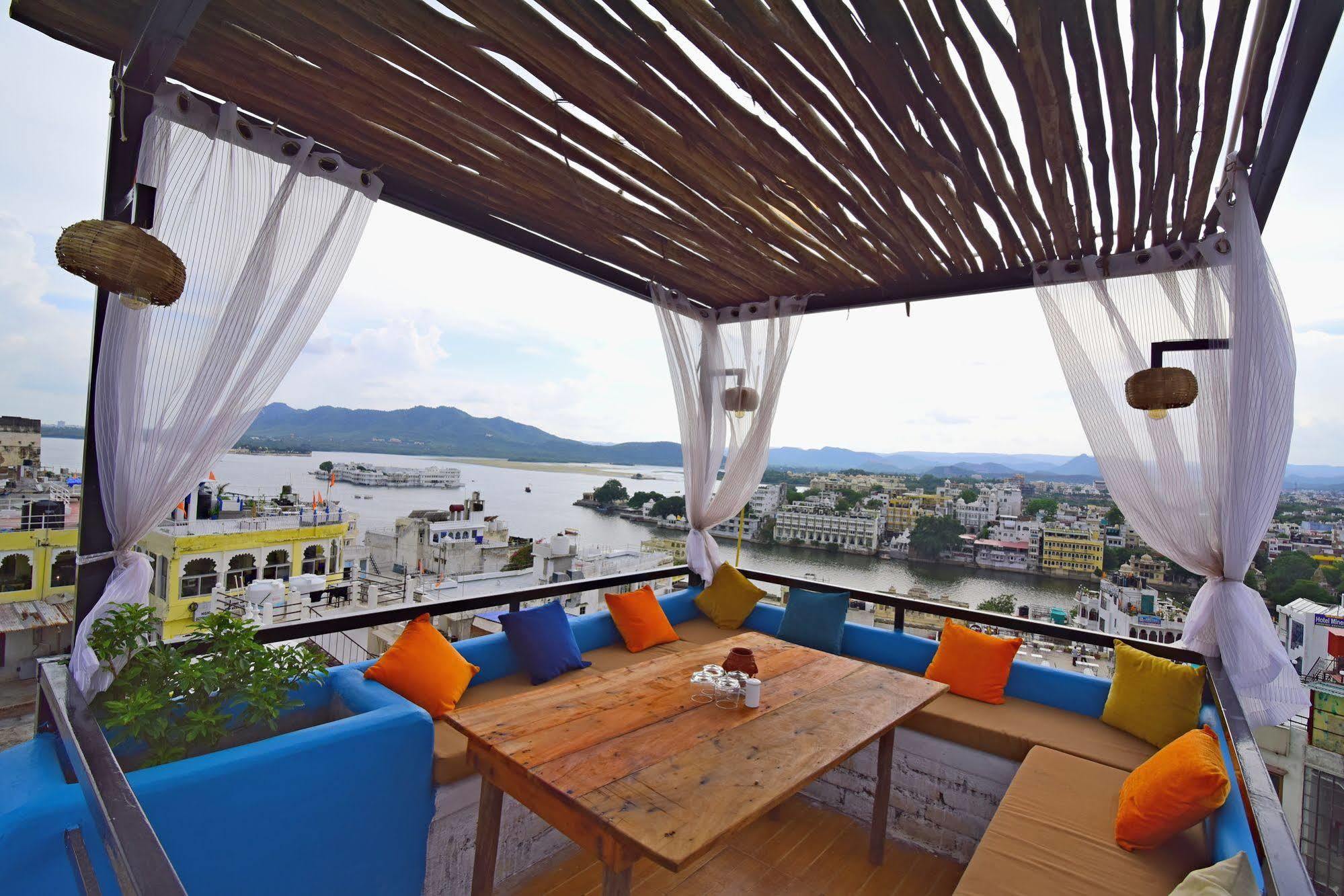 Hotel Udai Niwas By The Lake Udaipur Eksteriør billede
