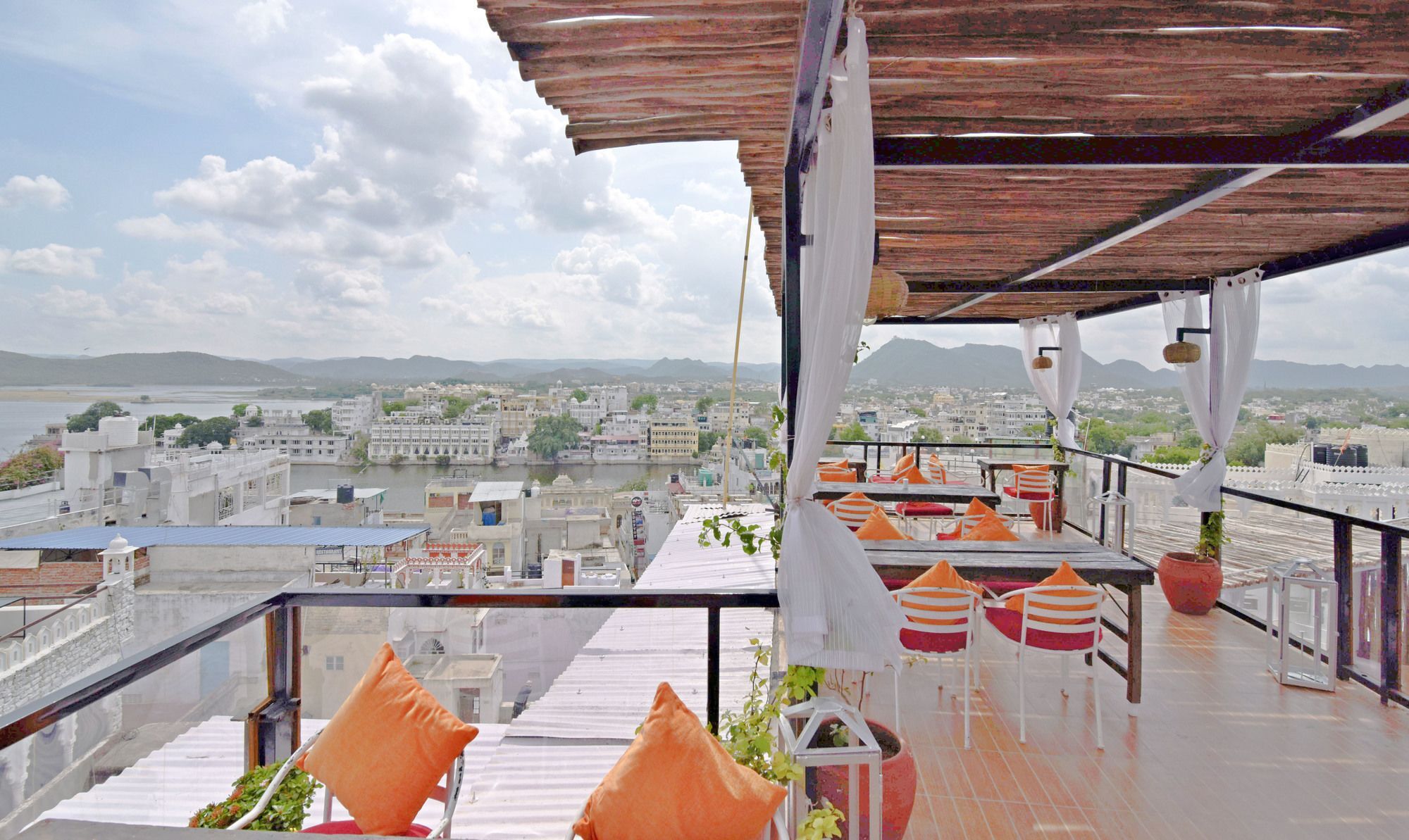 Hotel Udai Niwas By The Lake Udaipur Eksteriør billede